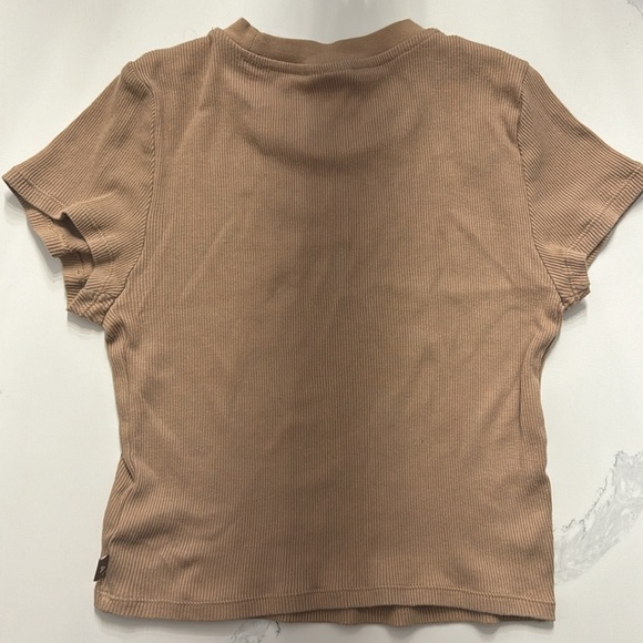 Aritzia TNA cropped cotton t-shirt - Picture 2 of 3